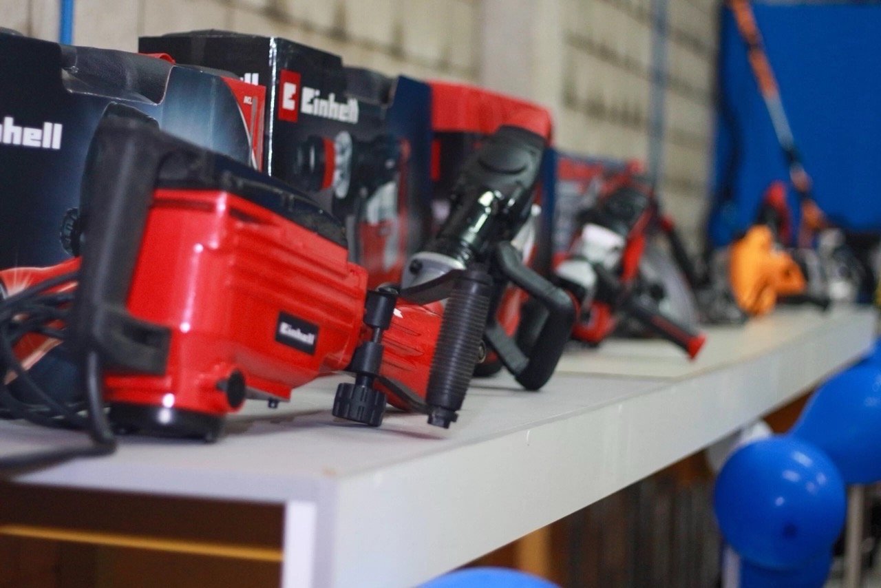 Busca por locadoras de equipamentos